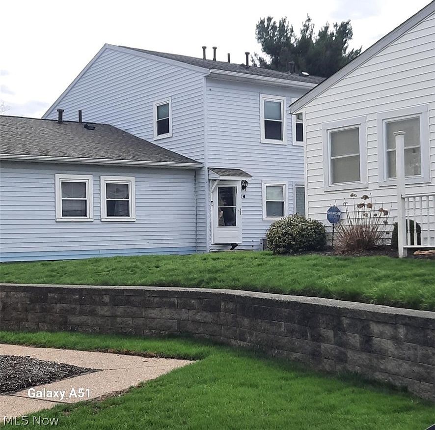 2555 Royal County Down Dr #17C