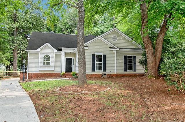 1st image of 6900 Passeres Ct