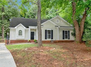 6900 Passeres Ct, Charlotte, NC 28215