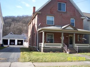 439 Liberty St, Franklin, PA 16323