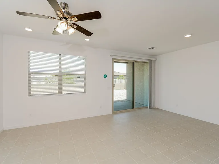 14446 W Hackamore Dr — Photo 4