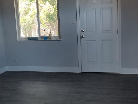 2nd image of 2543 Robinson Ave APT 3