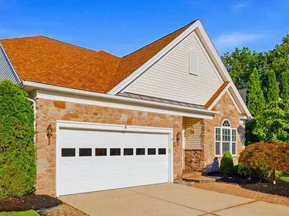 6 Mitchell Ct, Marlton, NJ 08053