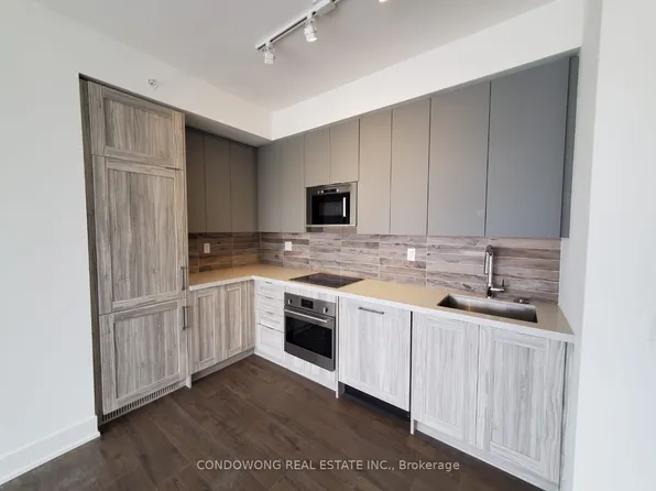 2916 Highway 7, Vaughan, ON