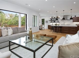 14943 Sutton St, Sherman Oaks, CA 91403