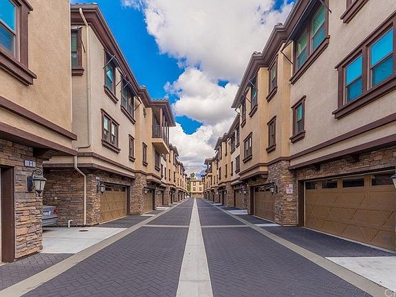2nd image of 656 W Huntington Dr #G-2