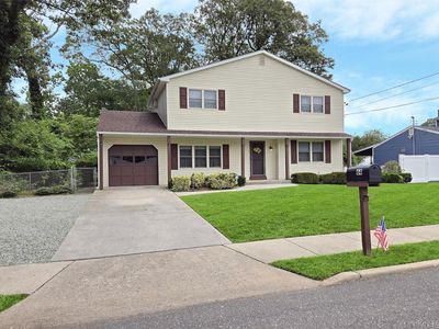 64 Washburn Street, Lake Grove, NY, 11755