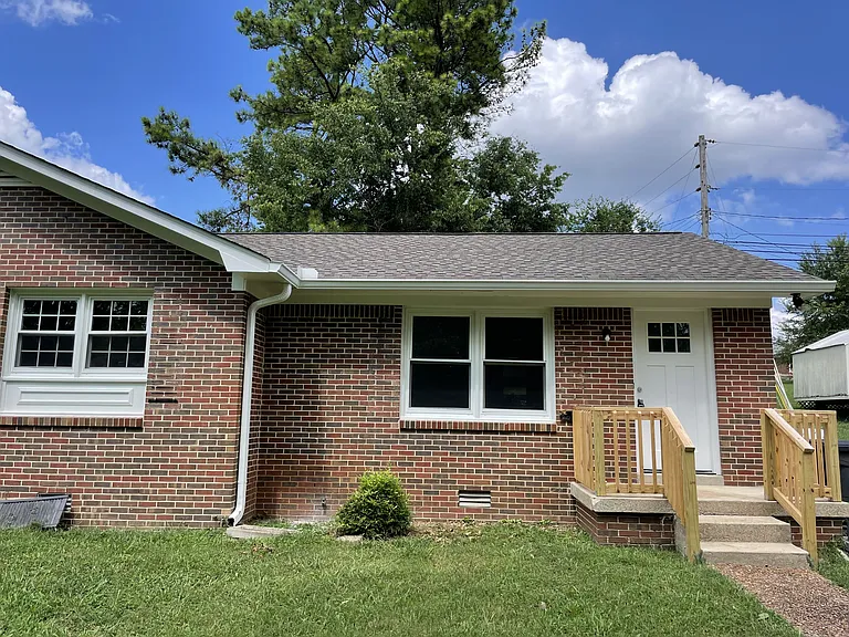 304 Woods Dr #A — Photo 8