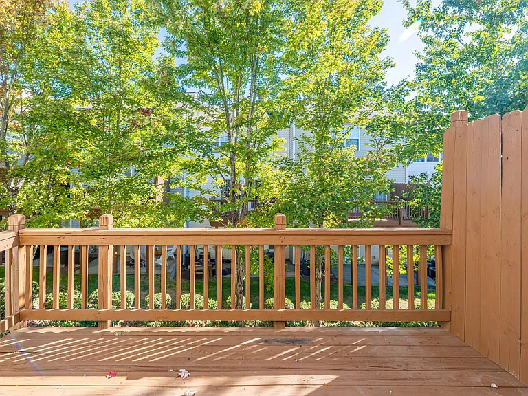 14106 Winford Ln — Photo 31
