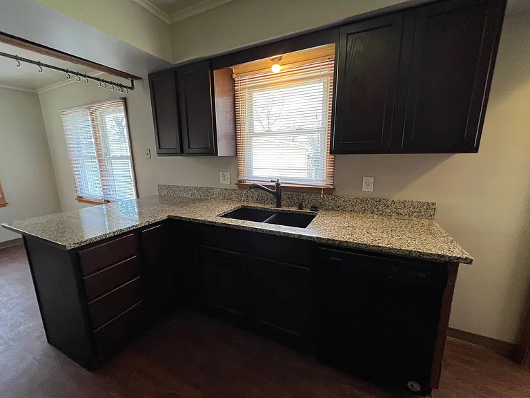 7218 Maryland Dr — Photo 6