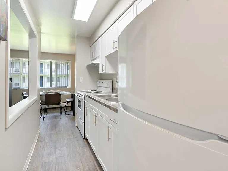 Park Place at Expo Apartments — Photo 12