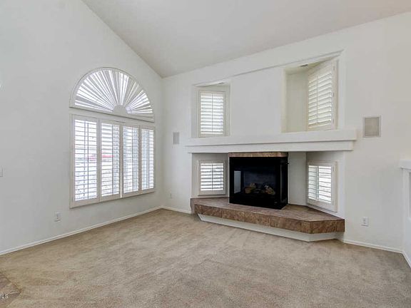 5th image of 442 E Rosebud Dr