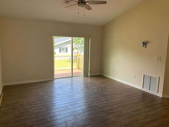 3rd image of 220 Forest St