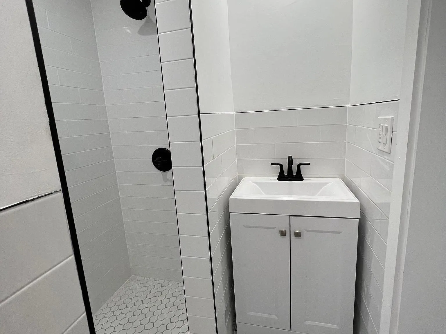 6117 Fillmore St — Photo 4