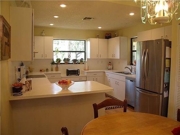 2nd image of 1180 SW 18th St