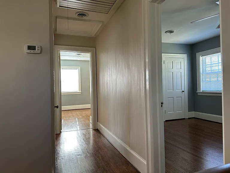 612 Lawrence Ave — Photo 17