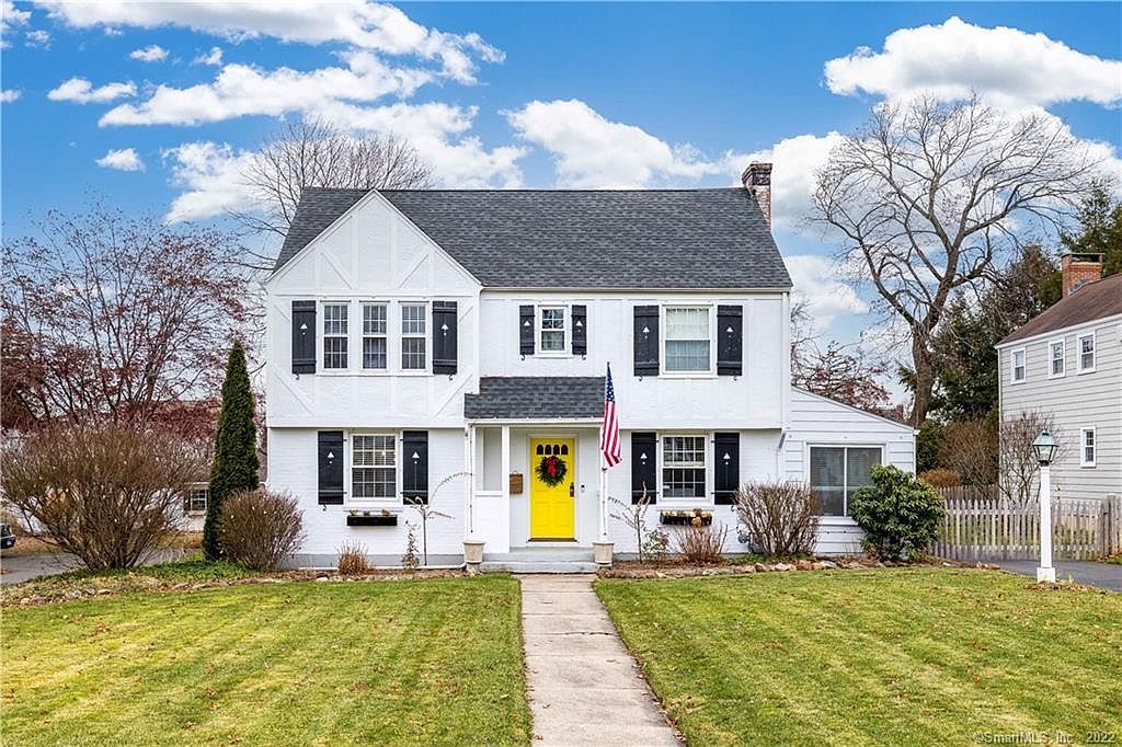 82 Ridgewood Rd, West Hartford, CT 06107 Zillow