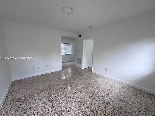 900 SW 5th Ave #3 — Photo 22
