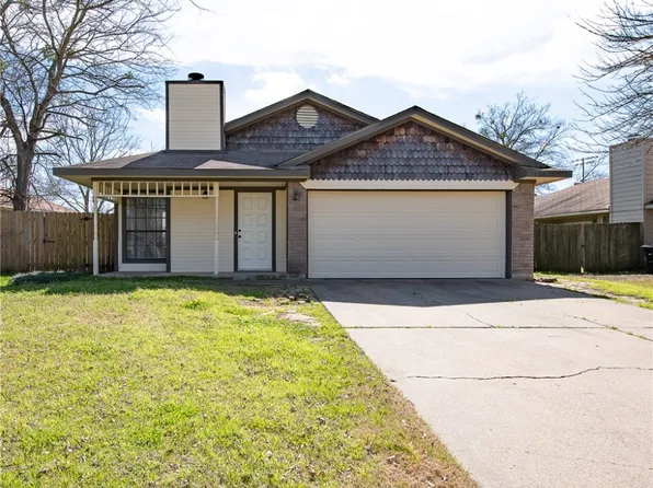 1104 Buttercup Cir, College Station, TX 77845