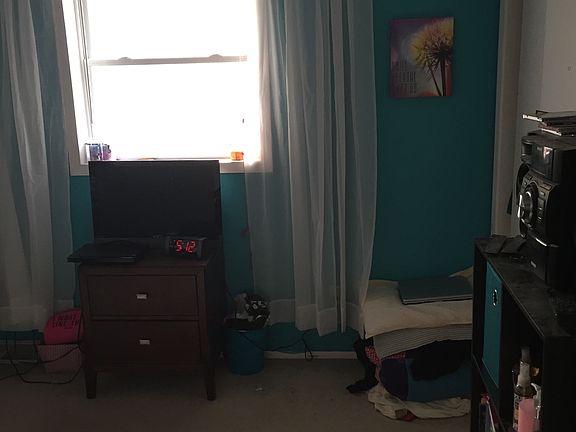 2nd image of 215 Church St