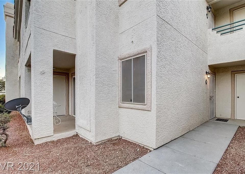 1st image of 816 Yacht Harbor Dr Unit 102