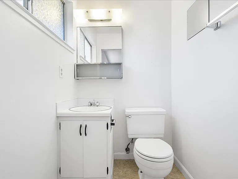 2118 Alameda Ave — Photo 16