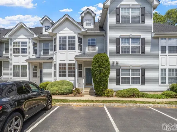 1205 Blossom Cir, Dayton, NJ 08810