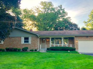 1S513 Lewis Ave, Lombard, IL