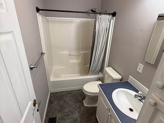 4th image of 731 Manor Hills Rd