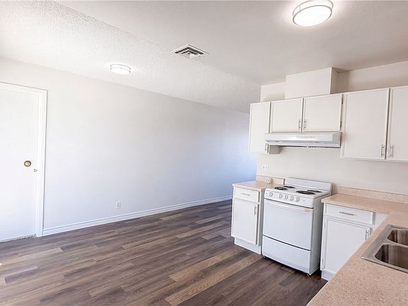 2nd image of 6121 Jones Cir