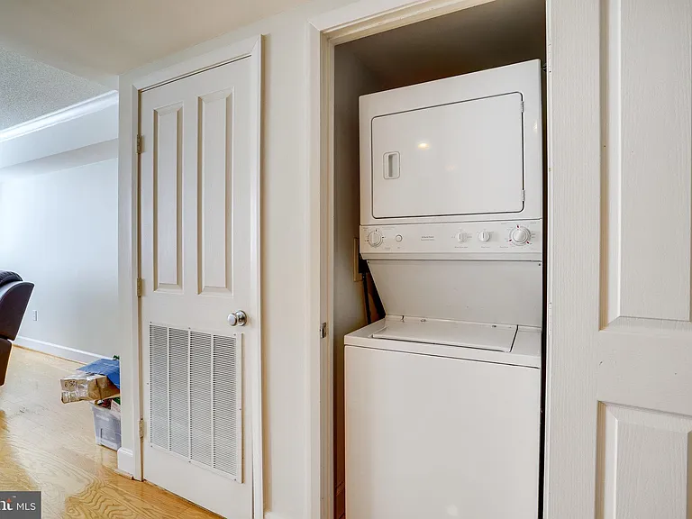 1205 Garfield St #501 — Photo 18