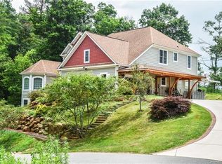 14 Timber Hill Dr, Leicester, NC 28748