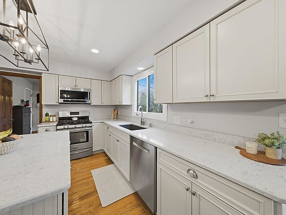 3rd image of 18716 W Jasmine Ct