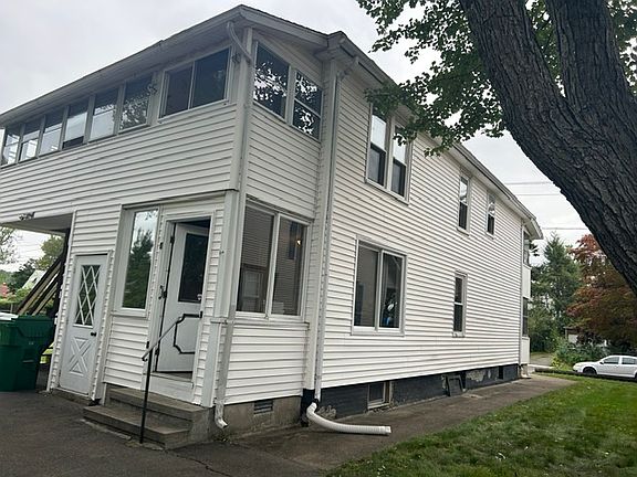 2nd image of 43 Ferry St #1