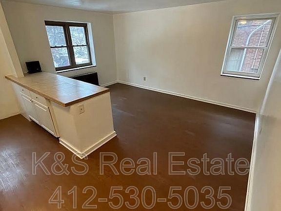 3rd image of 115 Mount Lebanon Blvd APT 4