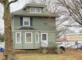61 1st St, East Rockaway, NY 11518