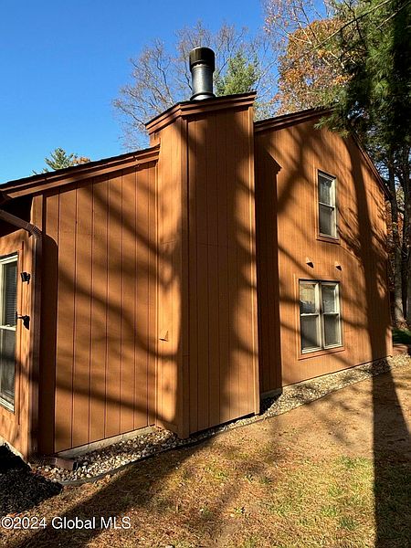 2nd image of 269 Thimbleberry Road
