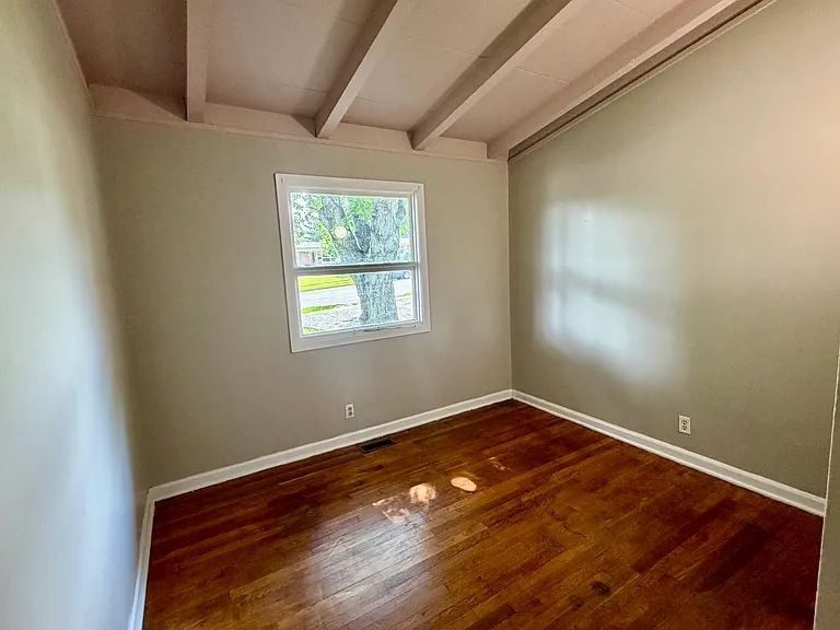225 Londonderry Dr — Photo 10