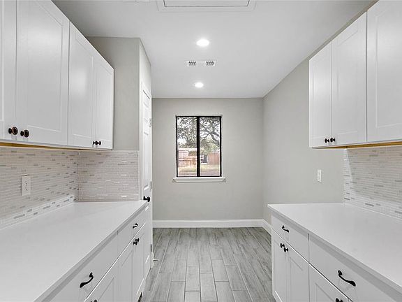 4th image of 6422 Kentwick Dr #24/2
