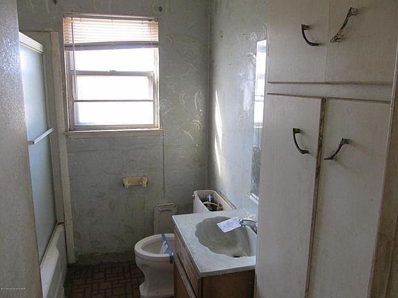 5th image of 2923 N Vernon St