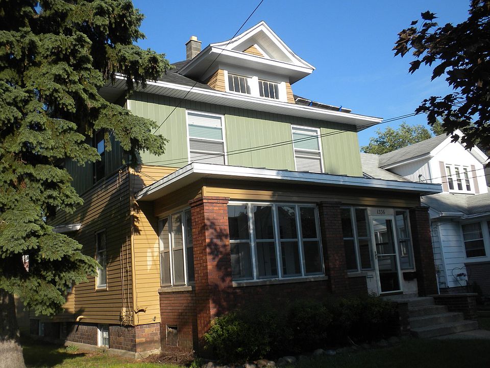 1st image of 1336 Davis Ave NW
