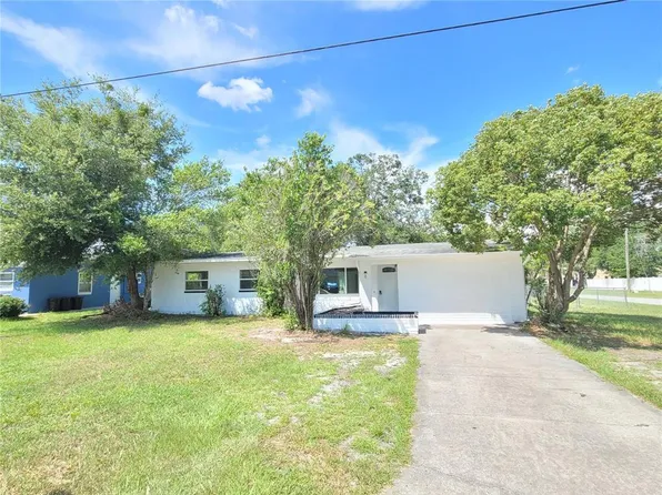 8 Flamevine Ln, Debary, FL 32713