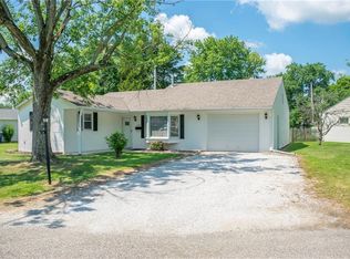 130 Ardmoor Dr, Whiteland, IN
