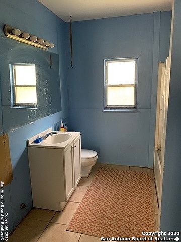 2nd image of 729 Mitchell Ave
