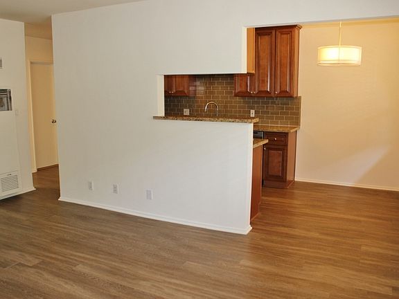 5th image of 1439 S Saltair Ave APT 2