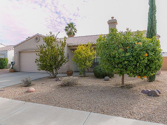 5th image of 2615 E Angela Dr