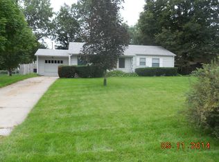 8429 Brentwood Rd, Omaha, NE 68114