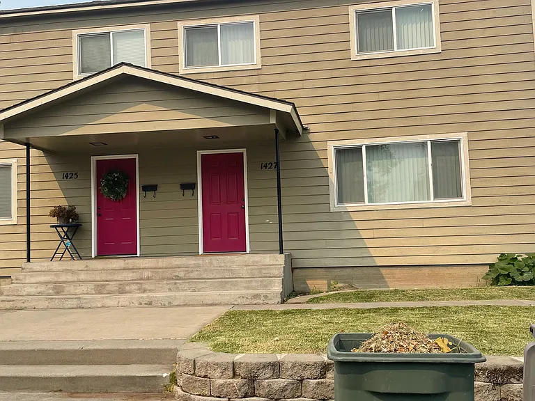 1427 Kimball Ave — Photo 1