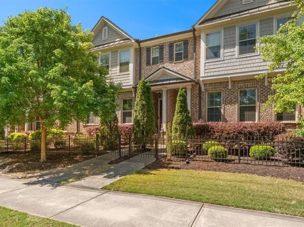 1820 Stephanie Trl, Atlanta, GA 30329