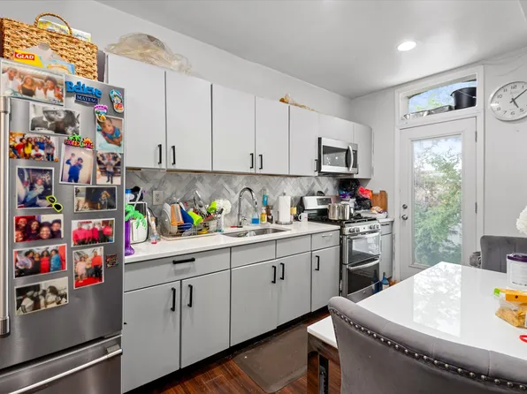 285 Lincoln Avenue image 6 of 36